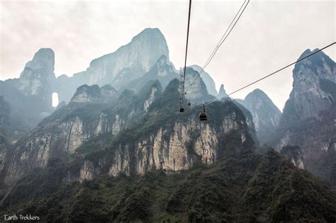 天門山下山多久：關於山路與歸途的多元思考